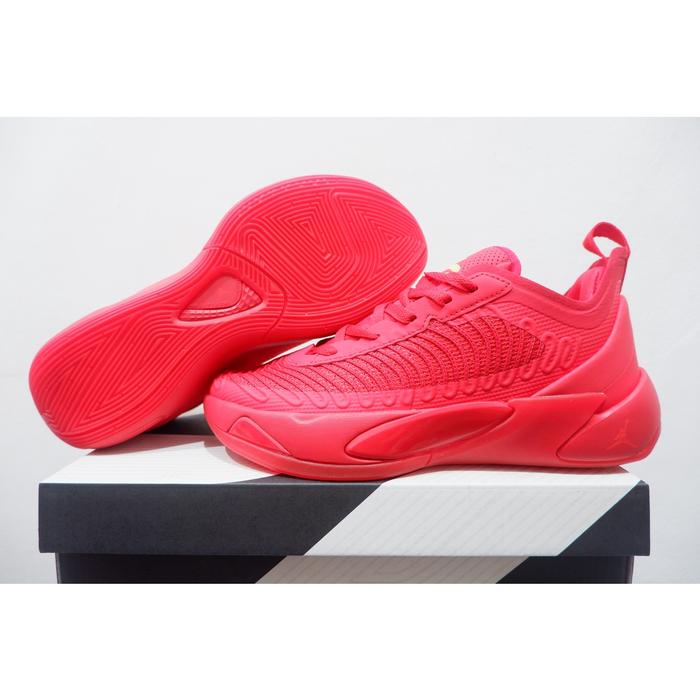Jual SEPATU BASKET AIR JORDAN LUKA LOW UNIVERSITY RED Kab