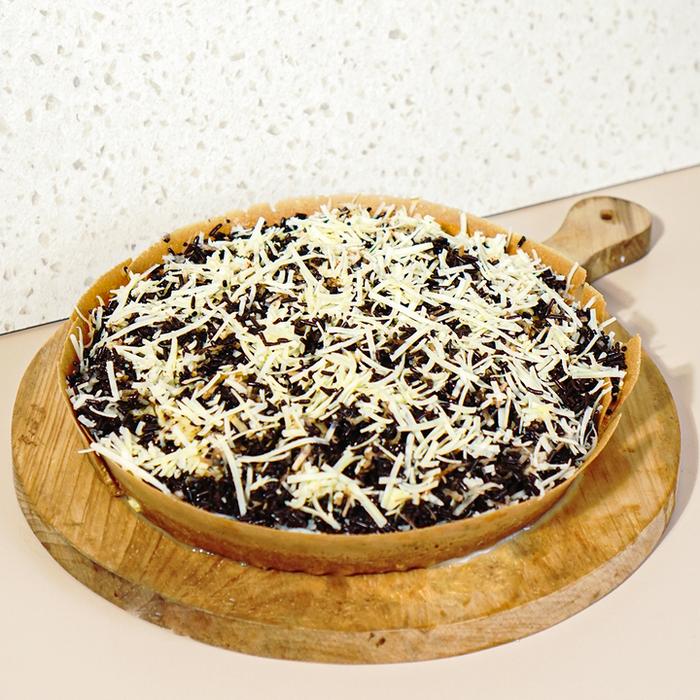Gambar Martabak Pizza Orins Manis Topping Keju Cokelat - Extra Large dari Martabak Pizza Orins Official undefined Tokopedia