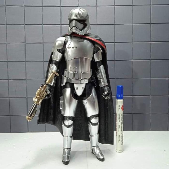 Gambar mainan action figure titan series star wars captain phasma tinggi seki dari Mainan Toys Action Figure undefined Tokopedia