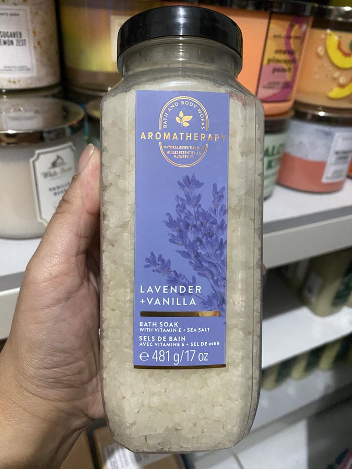 Gambar BATH SOAK / GARAM MANDI 481GRAM BATH AND BODY WORKS - LAVENDER VANILL dari Kinny OLShop Jakarta undefined Tokopedia