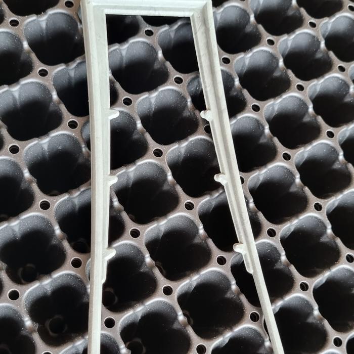 Gambar Pasak Penjepit Mulsa / Tusuk Mulsa 13,5 cm x 5 cm 1 kg - Abu-abu, 13.5 cm x 5 cm dari JINGGA FARM_NEW undefined Tokopedia