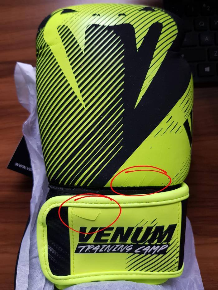 Gambar VENUM TRAINING CAMP 2.0 BOXING GLOVE - BLACK NEO YELLOW - Minor Defect, 10 dari Immortal Fightshop undefined Tokopedia
