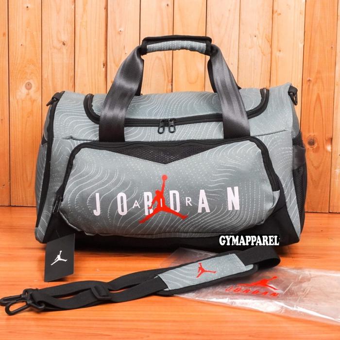 Gambar Tas nike air jo*dan travel bag duffel bag gym bag waterresistan - Abu motif dari Gym Apparel Yogyakarta undefined Tokopedia