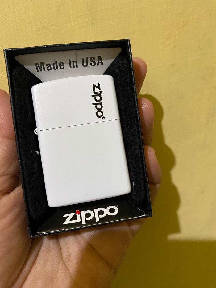 Gambar korek zippo laser grafir bisa input foto logo atau nama - Putih, grafir 1sisi dari sm souvenir dan marchendise undefined Tokopedia
