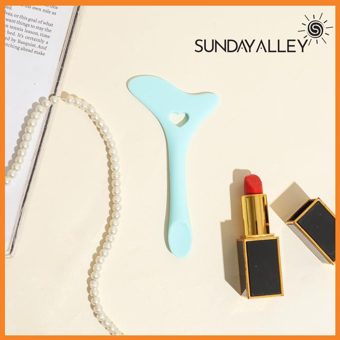 Gambar Skadi - Alat Bantu Gambar Eyeliner Silicon Mascara Drawing Aid - Biru Muda dari Sunday Alley undefined Tokopedia