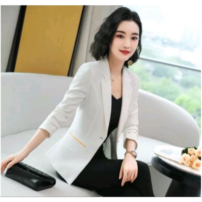 Gambar baju blazer wanita korea kerja kantor lengan panjang modern terbaru - Putih, L dari San.Store5 undefined Tokopedia