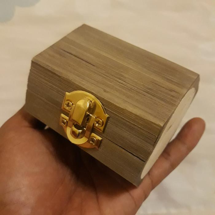 Gambar kotak perhiasan kalung gelang kotak flashdisk kotak bambu kayu kado - polos dari Oniicraft3 undefined Tokopedia