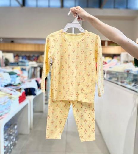 Gambar Piyama Anak L/L Full Print Flower Yellow - Macadamia Little Glamz dari Macadamia Little Glamz undefined Tokopedia