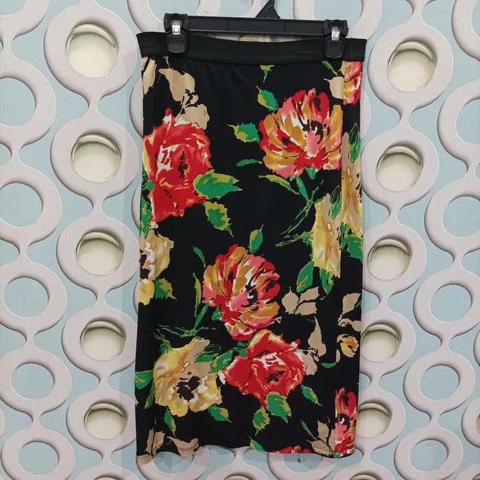 Gambar BAWAHAN WANITA ROK UNBRAND SECOND ORIGINAL RK124 dari Azka Store Luxury undefined Tokopedia