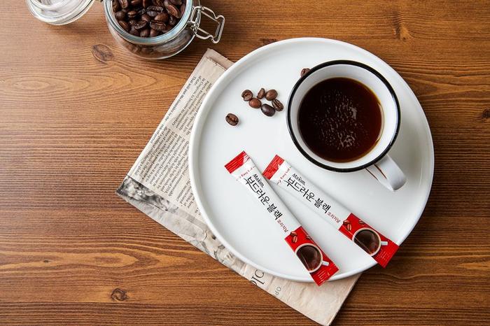 Gambar Maxim Original Soft Black 2in1 Coffee 2.7 Gr Per Stick Hand Carry Kopi - 11 FEB 24 dari Little Avant_NEW undefined Tokopedia