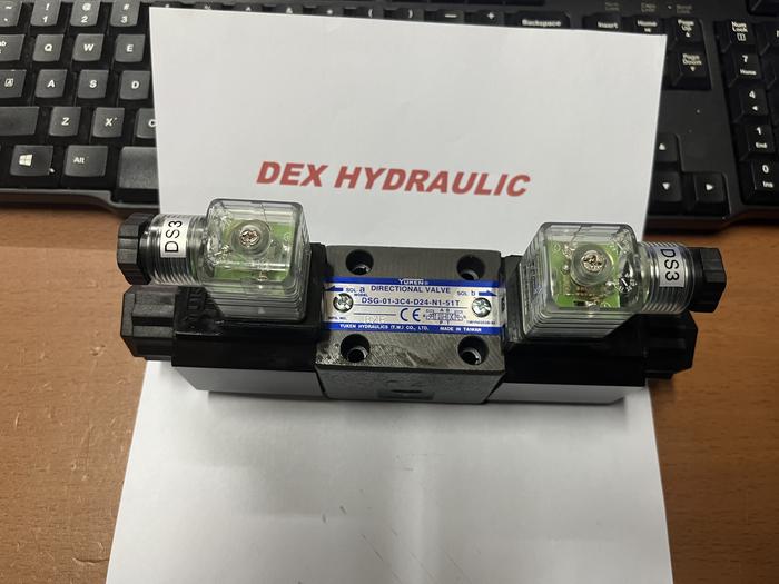 Elettrovalvola Oleodinamica Yuken DSG-01-3C4-D24-N1-50 - 24V DC, Nuova