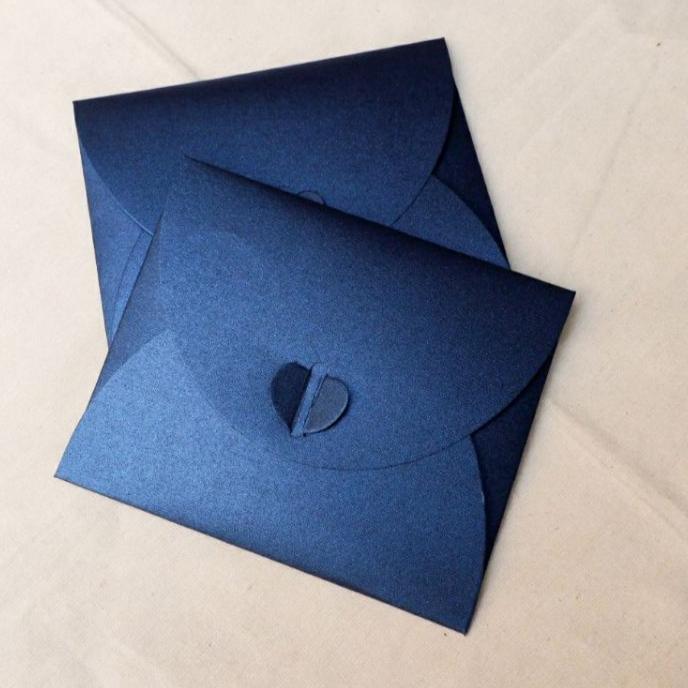 Gambar AMPLOP / AMPLOP KARTU KECIL / AMPLOP KARTU KUNCIAN - NAVY BLUE dari Gress books.id undefined Tokopedia