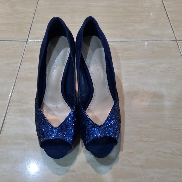 Gambar sepatu heels wanita charles & keith dari Mercury Lighting undefined Tokopedia