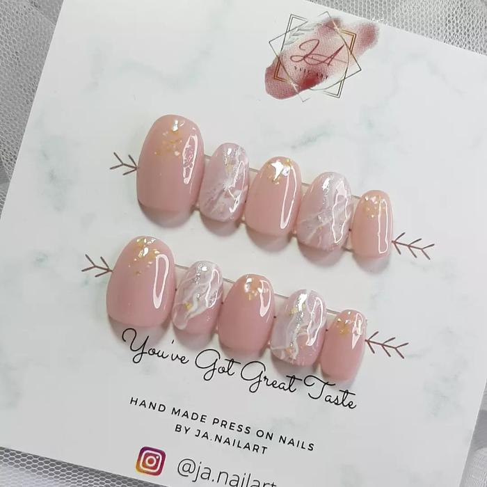 Gambar Fake nails Pink White custom press on Kuku Palsu Premium 10 pcs/set dari Nailart Malang undefined Tokopedia