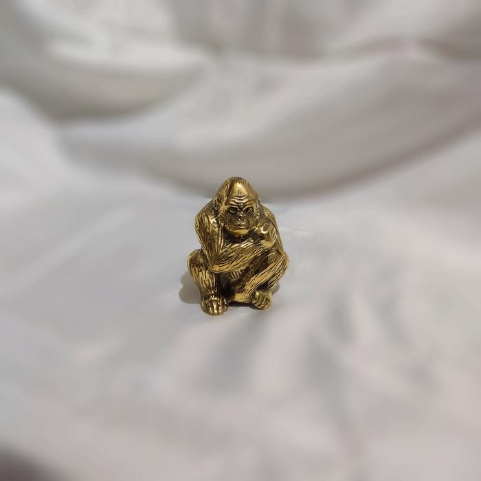 Gambar Patung Kera Kecil Logam Kuningan Gorila Dekorasi Pajangan Monyet Unik - Gold dari Mentari Bali Craft undefined Tokopedia