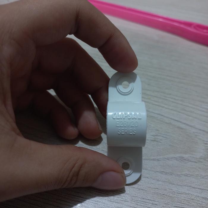 Gambar Klem pipa conduit - clipsal dari Timur Elektrik undefined Tokopedia