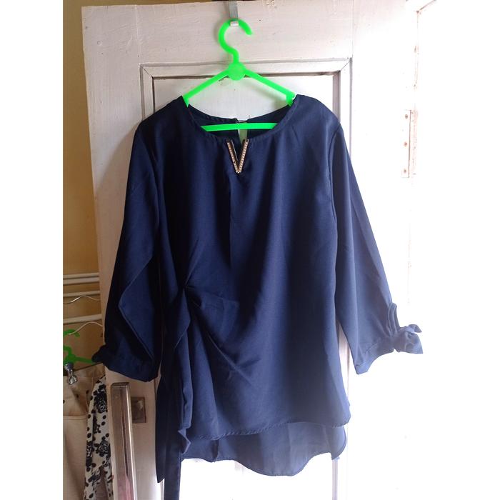 Gambar cardigan cardi rajut sweater outer cewek / baju thrift blouse preloved - blouse hitam dari ZEEKADA undefined 5 Tokopedia