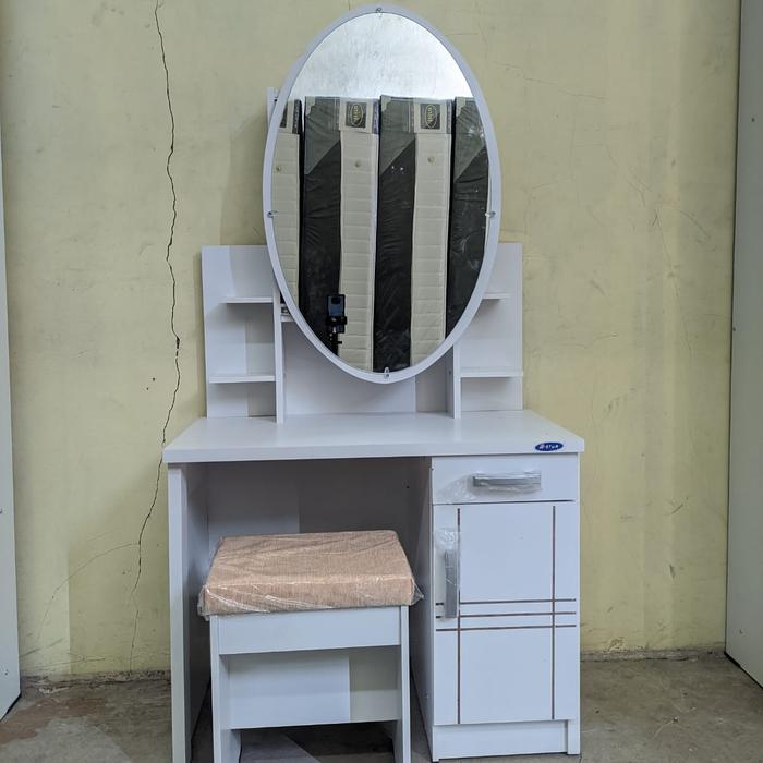 Gambar Meja Rias Kaca Sliding Minimalis - Lemari Rias Makeup Murah Pekalongan - MR Lily Oval dari Tokopabrik Official Batang undefined Tokopedia