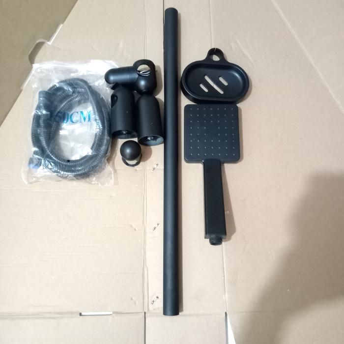Gambar Shower Tiang Dingin Hitam Shower Tiang Shower Mandi Shower Tiang - Hitam kotak dari GOKK undefined Tokopedia