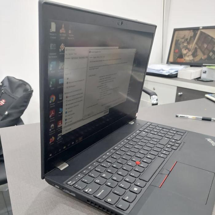 Lenovo ThinkPad P52s 15 Core i5-8350U 1.8 GHz - SSD 256 Go - 16 Go AZERTY