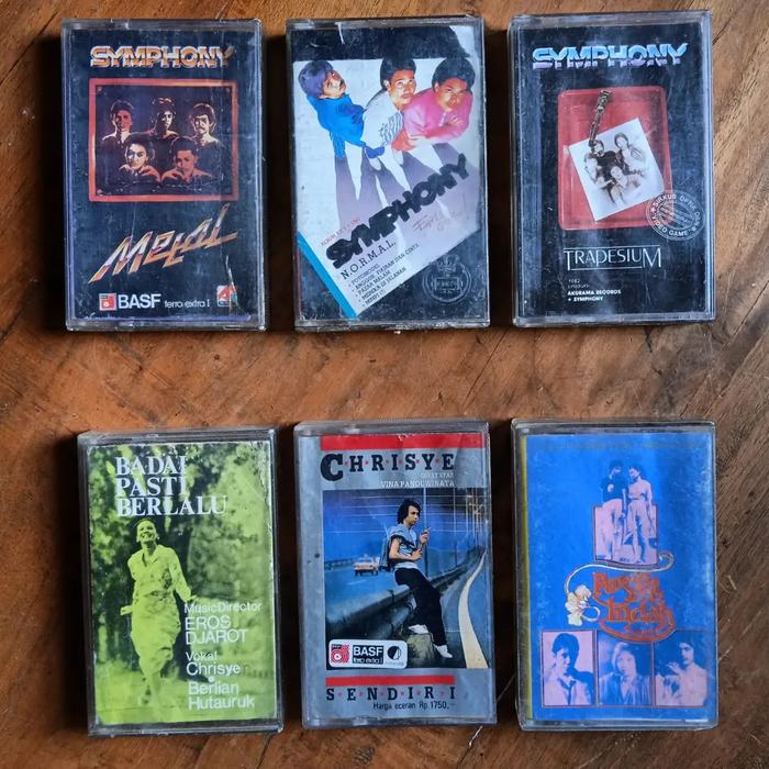 Gambar kaset lawas langka, SYMPHONY dan CHRISYE, paket 6 buah dari GalleryKun undefined Tokopedia