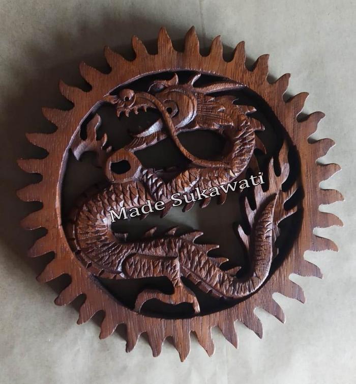 Gambar Kerajinan panil kayu 20cm Hiasan dekorasi dinding ukiran bali - Naga dari MadeSukawati undefined Tokopedia