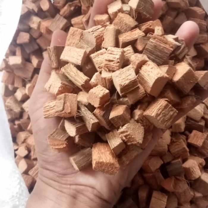 Gambar Media tanam Batok Kelapa Coco Husk - Coco Chip 500 gram - uk Kecil dari Primrose Garden undefined Tokopedia