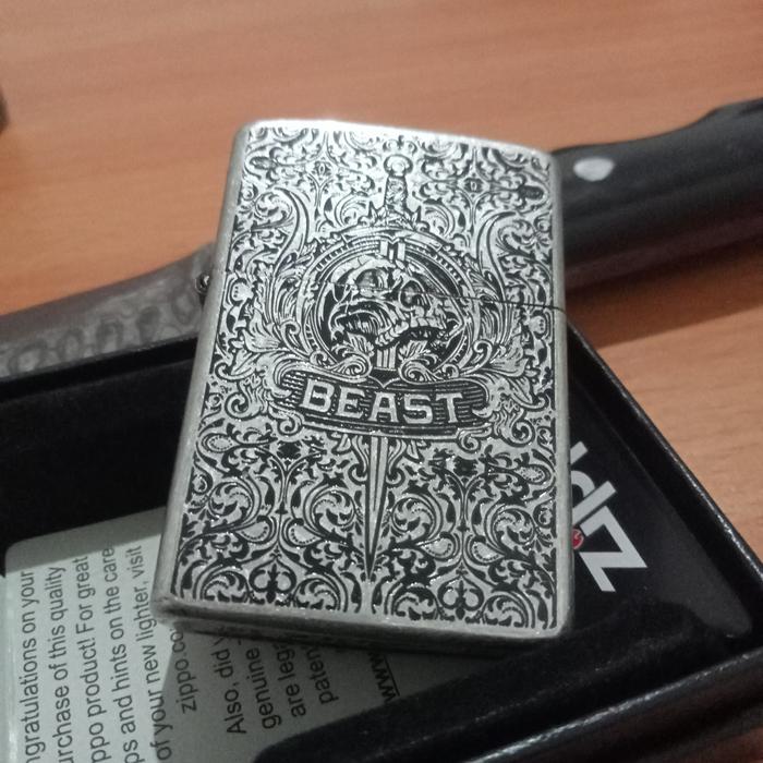 ZIPPO '06 beauty:beast® MAXIMUM EDITION ZIPPO '06 beauty:beast® MAXIMUM EDITION