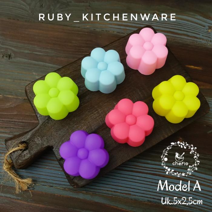 Gambar Chefio Cetakan Silikon Mini Putu Ayu Puding Kue Talam Muffin Sabun - A dari Ruby Kitchenware undefined Tokopedia