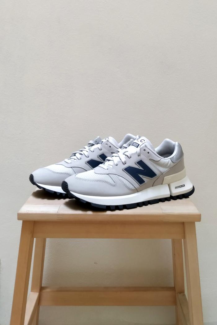 シロ On Sale $12,499: 2013 Kawasaki ZX10R ABS in Pearl Stardust