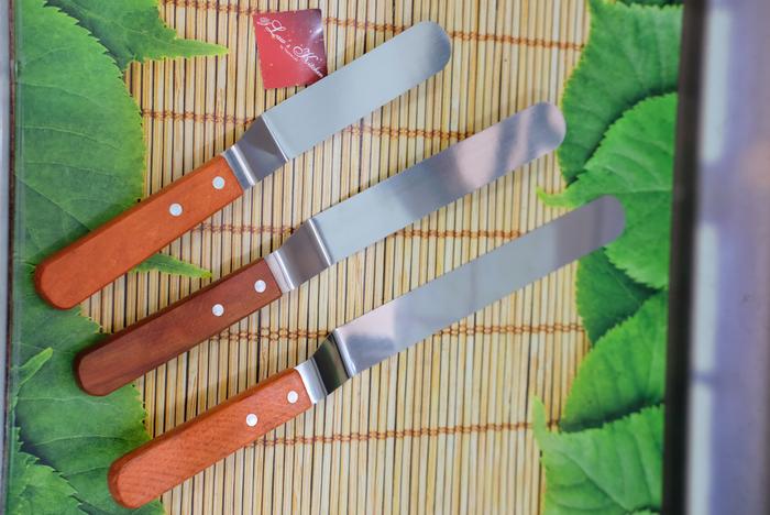 Gambar PISAU POLES - SPATULA STAINLESS BENGKOK - PISAU PALET - 8 dari Law's Kitchen undefined Tokopedia