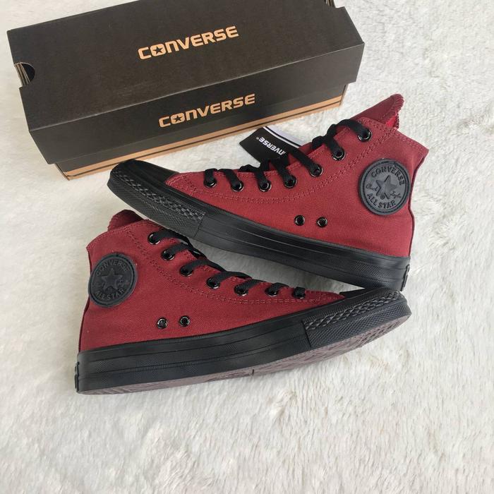 Gambar Sepatu Converse All Star High Sneakers Canvas Pria Wanita Merah Maroon - Maroon Black, 42 dari Heloo Tava undefined Tokopedia