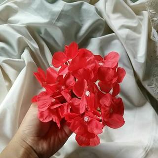 Gambar Bunga Hydrangea artificial - Merah dari annairaflorist undefined Tokopedia
