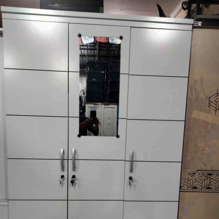 Gambar B Stylish Furniture Lemari Pakaian 3 Pintu Putih Minimalis Kaca cermin 3P KM W 1118 x D 430 x H 1800 MM dengan model Modern untuk penyimpanan baju dari PJE BALI RETAIL undefined Tokopedia