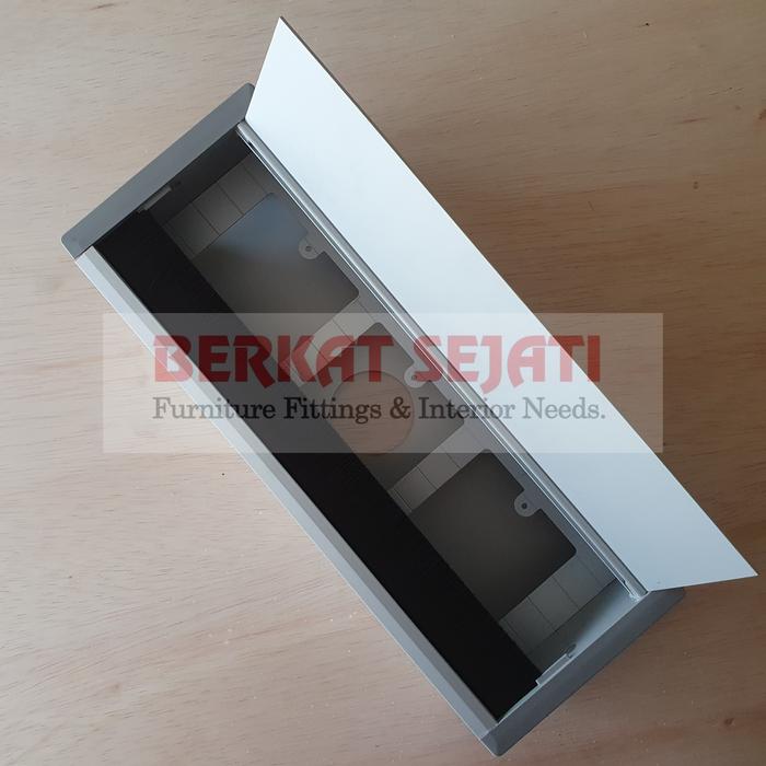 Gambar Box Steker Stop Kontak Colokan Listrik Power Outlet Meja Dinding Tanam - SILVER 3 LUBANG dari Berkat Sejati Toko undefined Tokopedia