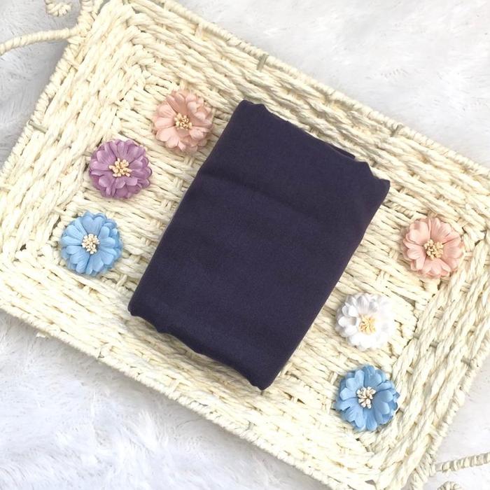 Gambar Hijab Wanita Sahara Plain Scarf Voal Laser Cut Diario - Cadet LC dari Diario undefined Tokopedia