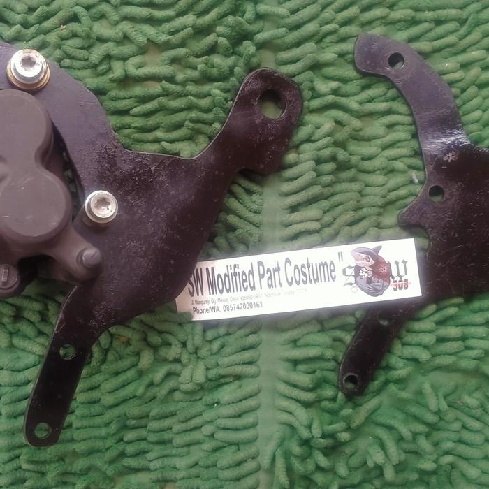 Gambar Bracket kaliper Ori kanan buat Kiri double disk dari gar@ge bik3 undefined Tokopedia