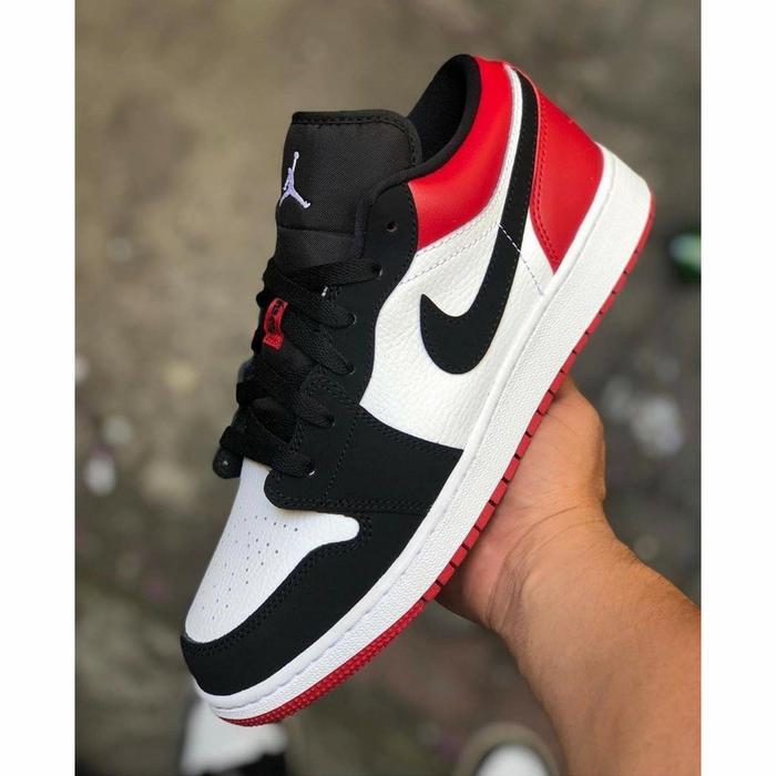 Gambar NIKE AIR JORDAN LOW - Merah hitam, 43 dari Storeshoesmjk undefined Tokopedia