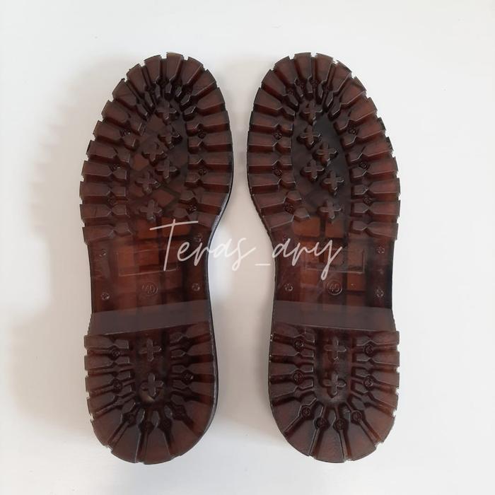 Gambar Sole Docmart / Outsole Sepatu Dr. Martens Model Bintang & The Original - Coklat Bintang, 43 dari terasary store undefined Tokopedia
