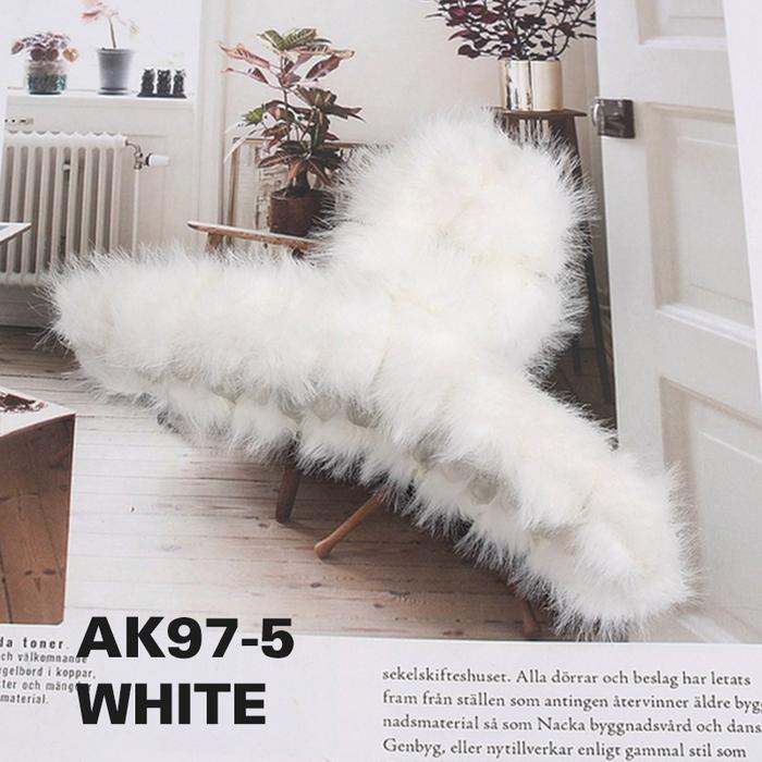 Gambar JEPIT RAMBUT JEDAI WANITA KOREA BAHAN BULU AKSESORIS RAMBUT LUCU AK97 - AK97-5 WHITE dari NOMIDE STORE undefined Tokopedia