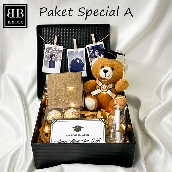 Gambar Hampers Wisuda / Hadiah Wisuda / Gift Box Wisuda / Boneka Wisuda - Paket Special A, Tanpa Polaroid dari Bix Box undefined Tokopedia