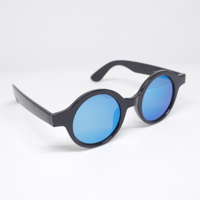 Gambar Kacamata Hitam Frame Bulat Model Boboho John Lennon - Black/Blue dari Sudut Pandang Lelaki undefined Tokopedia