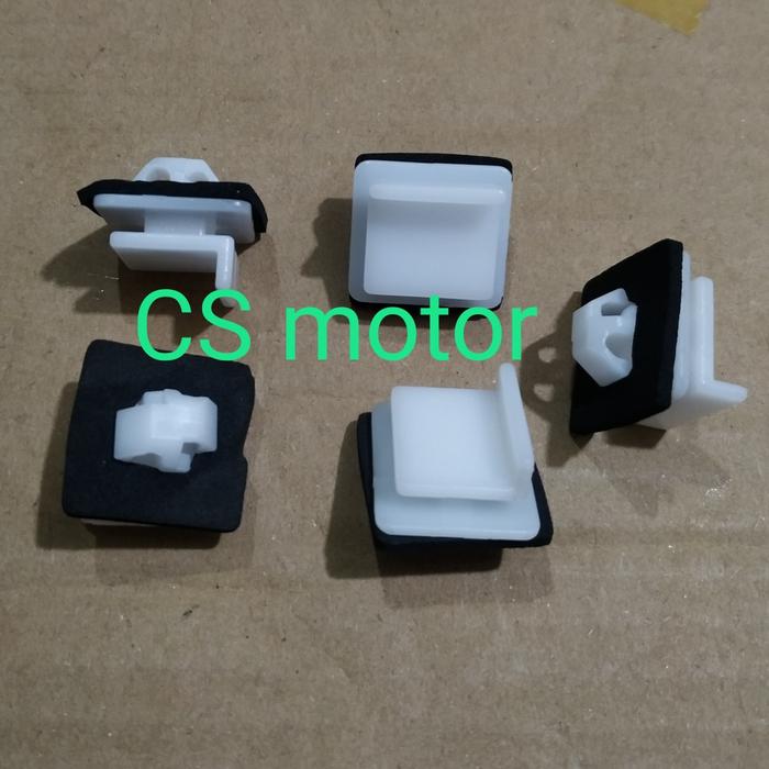 Jual Kancing klip side skirt list moulding Honda jazz RS Mobilio BRV