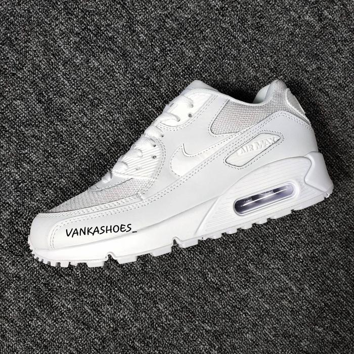 white am90