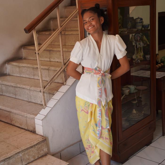 Gambar Cempaka Kebaya Top + Obi Mini Set - Putih, L dari Manikan undefined Tokopedia