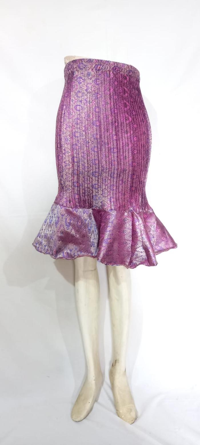 Gambar ROK SONGKET PRISKET DUYUNG PENDEK KEBAYA ZANAWA - 11 dari king zanawa undefined Tokopedia