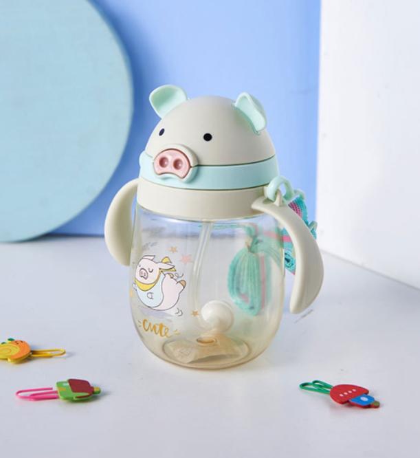 Gambar Botol Minum Bayi Anak Sippy Straw Cup / Botol Susu Anak Sedotan Traini - 350ML PIG BLUE dari Furniture888 undefined Tokopedia