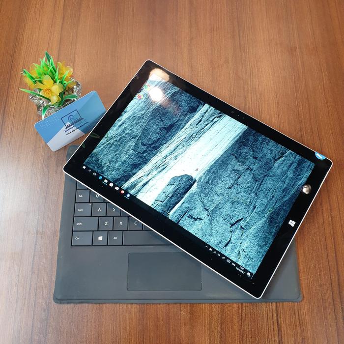 即決 新品未開封 Surface Laptop 2 LQN-00019 プラチナ