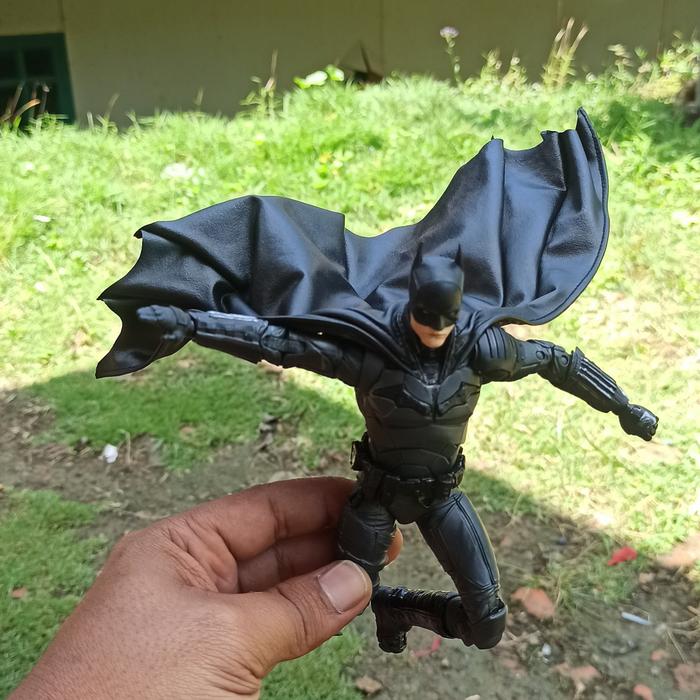 Gambar caps the batman mcfarline action figure dari King custom1 undefined Tokopedia