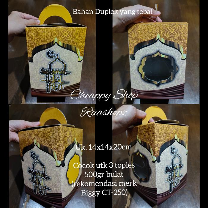 Gambar Box Lebaran 14x14cm Box Lebaran 3 toples 500gr Dus Lebaran Box cookies - Gold dari CHEAPPY RAASHOPZ undefined Tokopedia